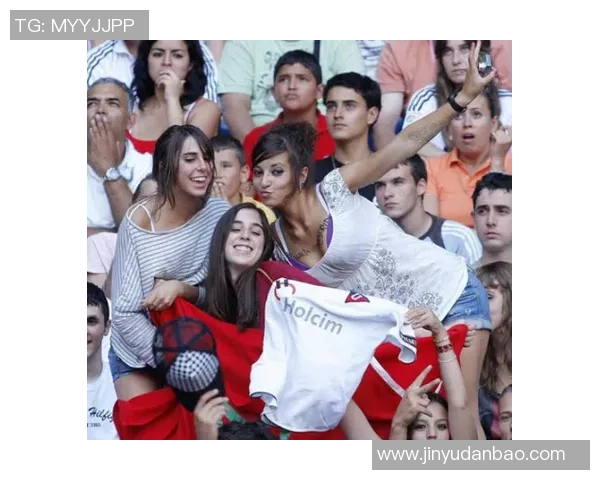 女球迷必看足球明星头像合集精美图片展现魅力与风采 女球迷必看足球明星头像合集精美图片展现魅力与风采