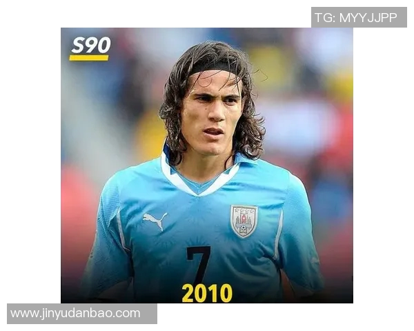 深入探索足球明星球员的成长历程与职业生涯全景解析