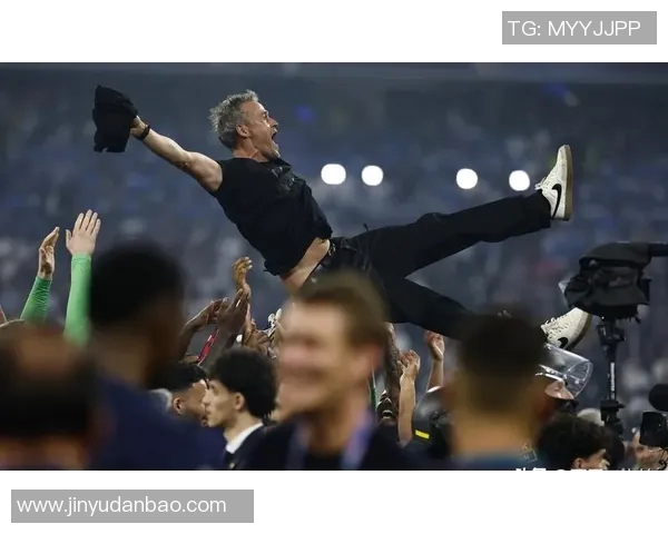 上亿欧元的足球明星背后的财富与荣耀之路探秘